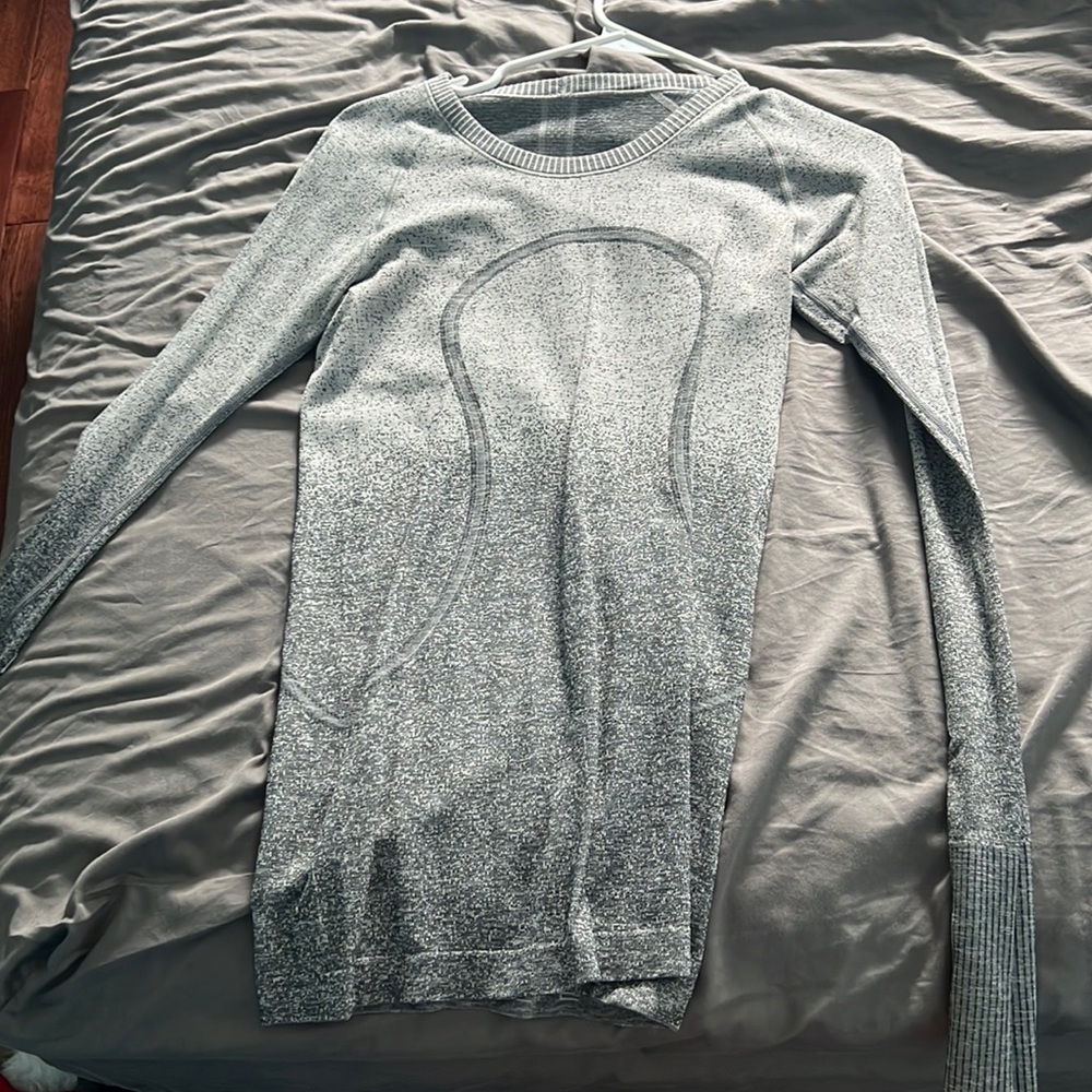 Grey top